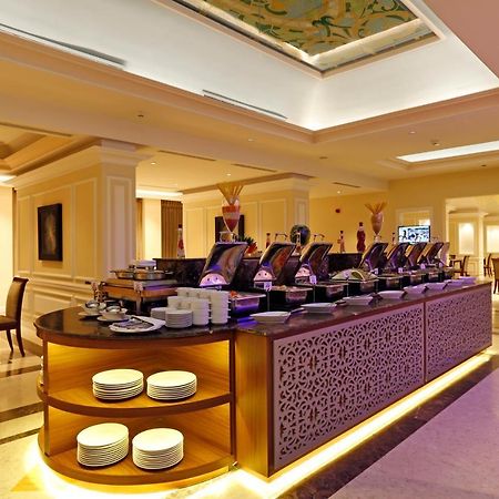 Ramada Riyadh Hotel Exterior photo