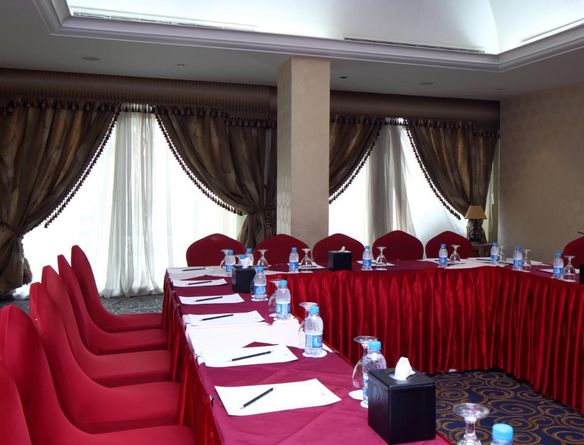 Ramada Riyadh Hotel Exterior photo