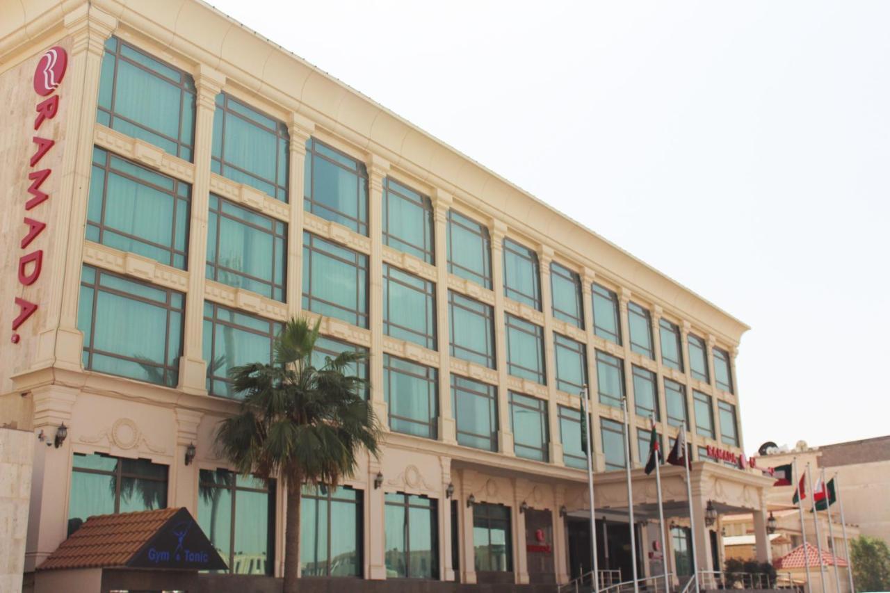 Ramada Riyadh Hotel Exterior photo