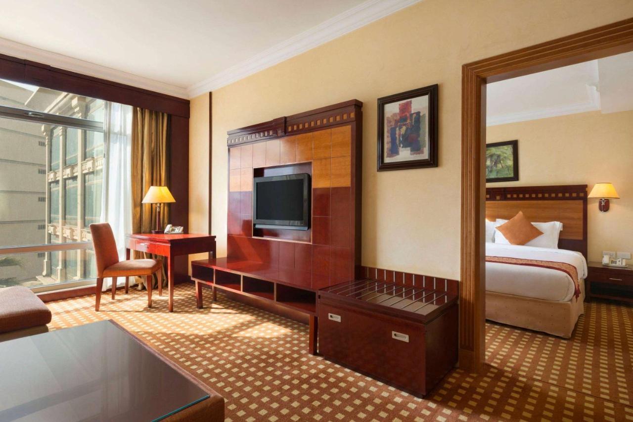 Ramada Riyadh Hotel Exterior photo