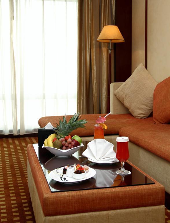 Ramada Riyadh Hotel Exterior photo