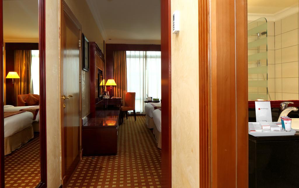 Ramada Riyadh Hotel Exterior photo